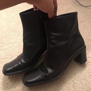Via Spiga Leather Ankle Boots